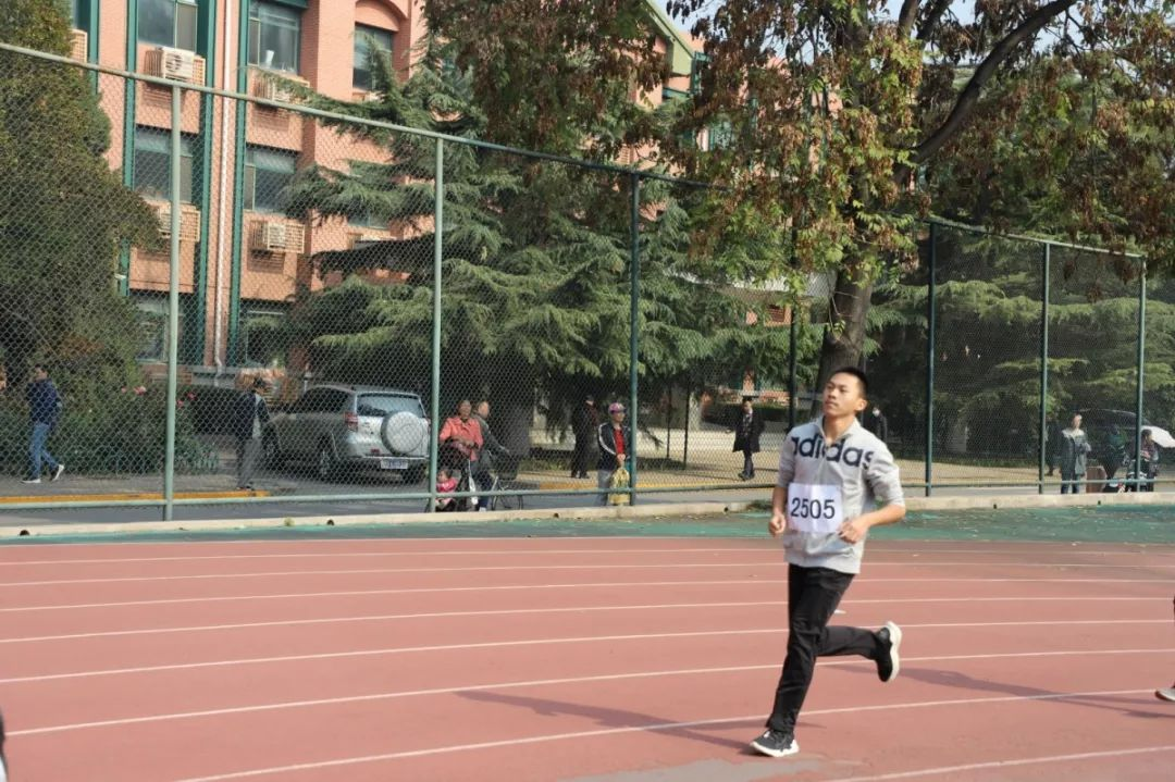 ee6617e4254d4cbba9c3bb00770b9865.png ee6617e4254d4cbba9c3bb00770b9865.png